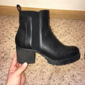 Chelsea Boots